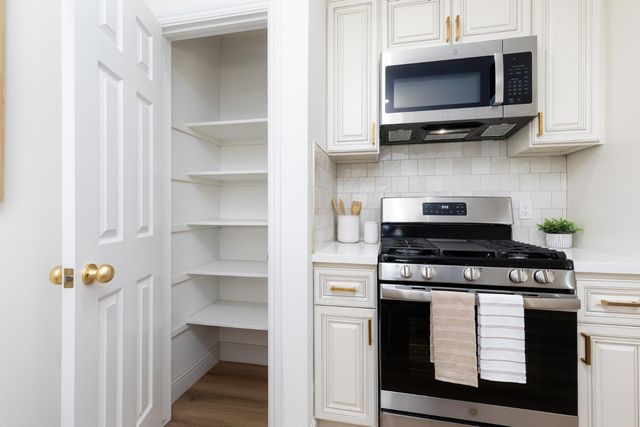 1185 E Evening Glow, Reedley, CA 93654