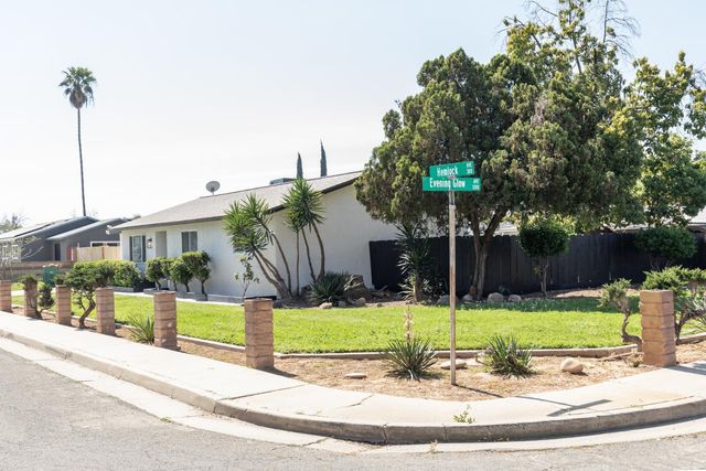 1185 E Evening Glow, Reedley, CA 93654