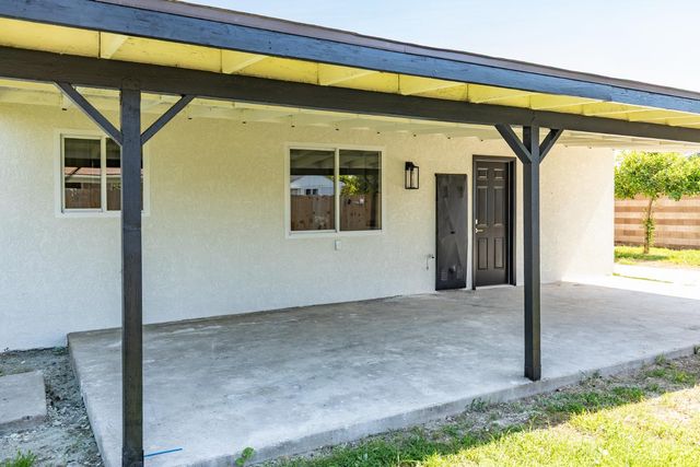 1185 E Evening Glow, Reedley, CA 93654