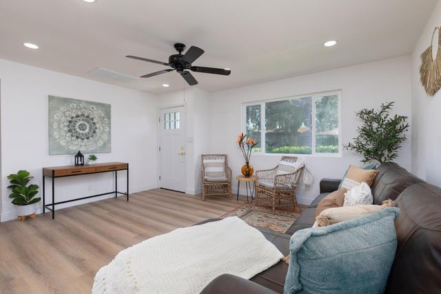 1185 E Evening Glow, Reedley, CA 93654