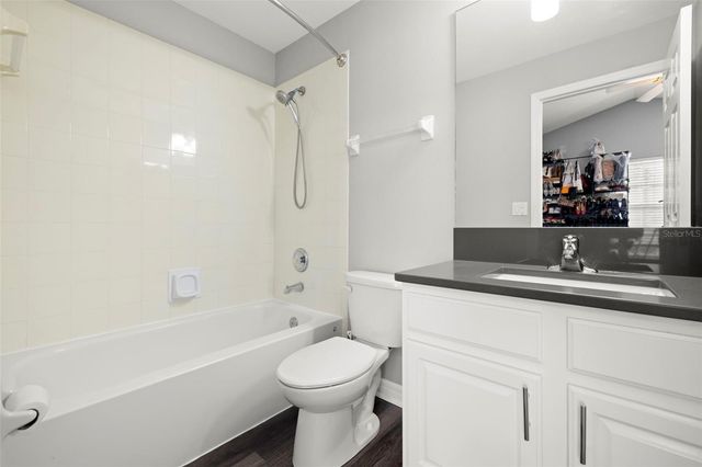 11231 KAPOK GRAND CIRCLE, St Petersburg, FL 33708