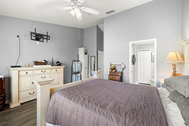 11231 KAPOK GRAND CIRCLE, St Petersburg, FL 33708