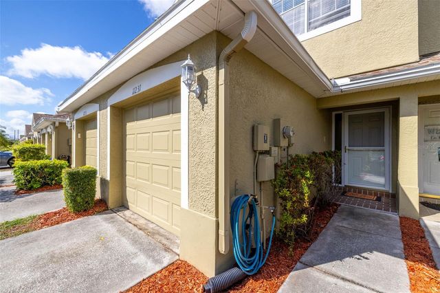 11231 KAPOK GRAND CIRCLE, St Petersburg, FL 33708