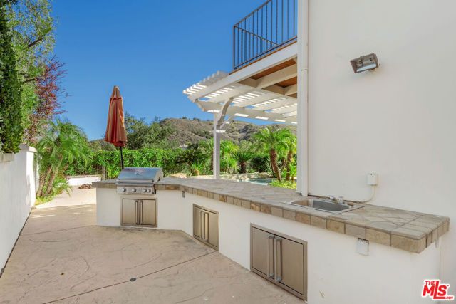 4110 Prado De Los Zorros, Calabasas, CA 91302