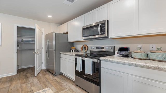 155 Ashworth Dr., Tabor City, NC 28463