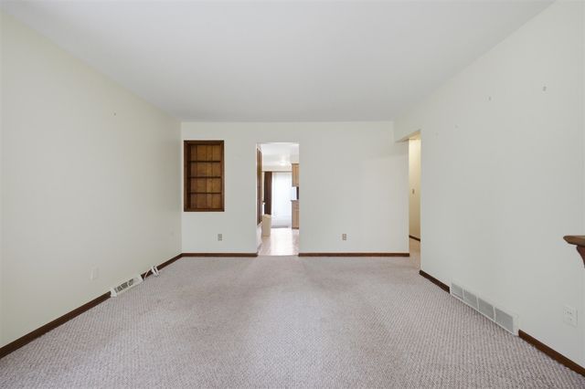 25248 Hass Street, Dearborn Heights, MI 48127