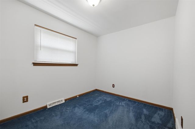 25248 Hass Street, Dearborn Heights, MI 48127