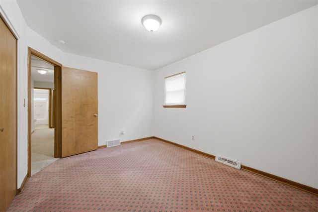 25248 Hass Street, Dearborn Heights, MI 48127