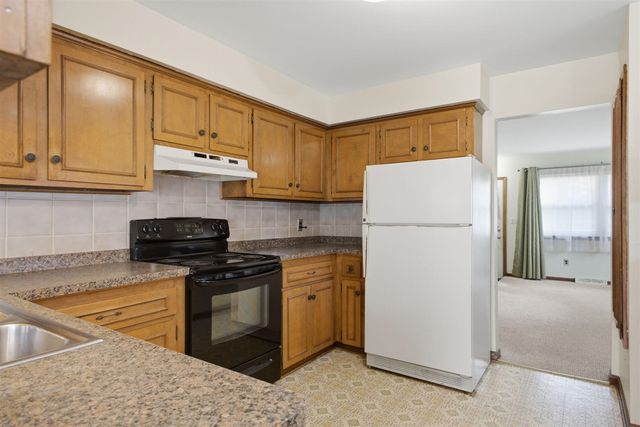 25248 Hass Street, Dearborn Heights, MI 48127