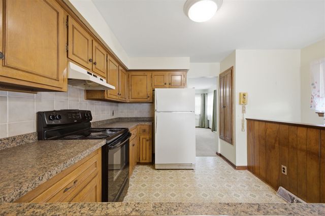 25248 Hass Street, Dearborn Heights, MI 48127