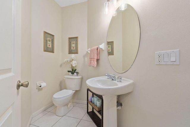 8233 Mulligan Cir, Port St Lucie, FL 34986