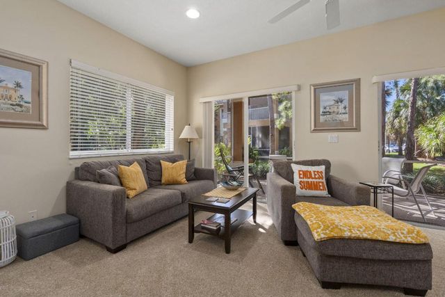 8233 Mulligan Cir, Port St Lucie, FL 34986