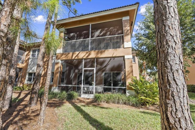 8233 Mulligan Cir, Port St Lucie, FL 34986