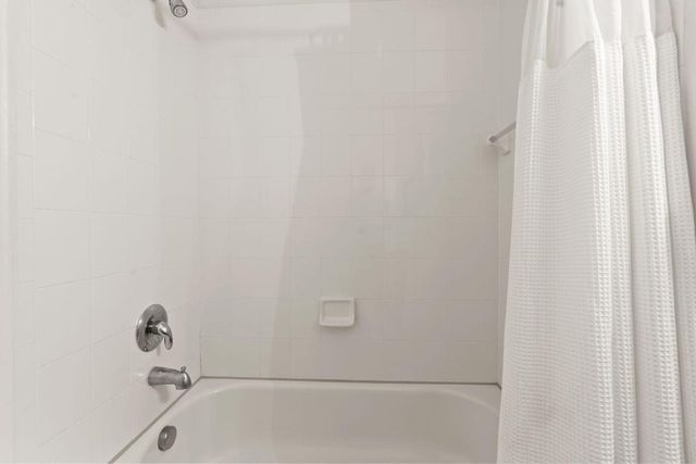 8233 Mulligan Cir, Port St Lucie, FL 34986