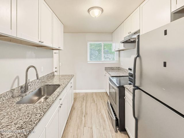 6931 MISS MUFFET Lane N, Jacksonville, FL 32210