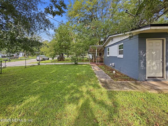 6931 MISS MUFFET Lane N, Jacksonville, FL 32210