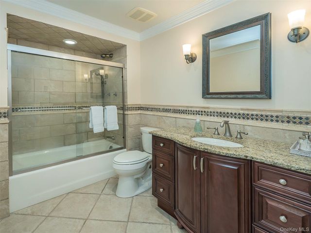 5 Fairfield Avenue, Port Washington, NY 11050