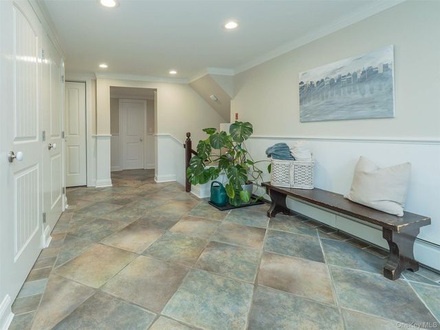 5 Fairfield Avenue, Port Washington, NY 11050