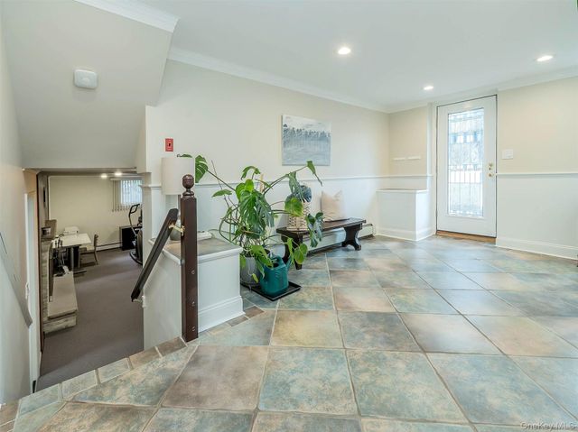 5 Fairfield Avenue, Port Washington, NY 11050