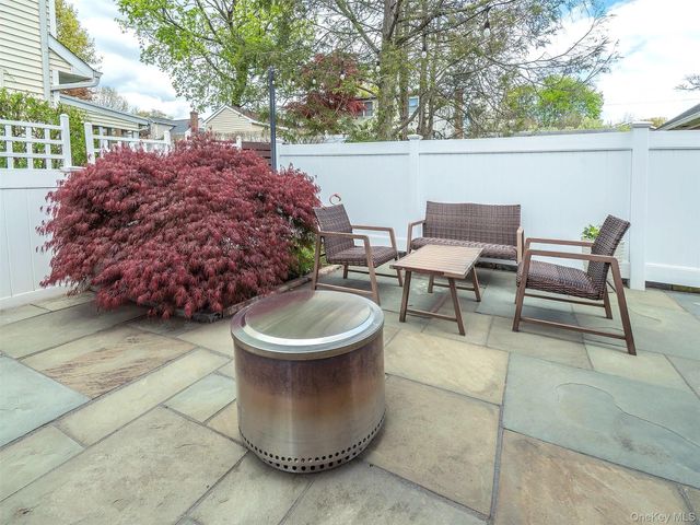 5 Fairfield Avenue, Port Washington, NY 11050