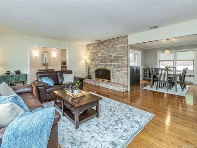 5 Fairfield Avenue, Port Washington, NY 11050