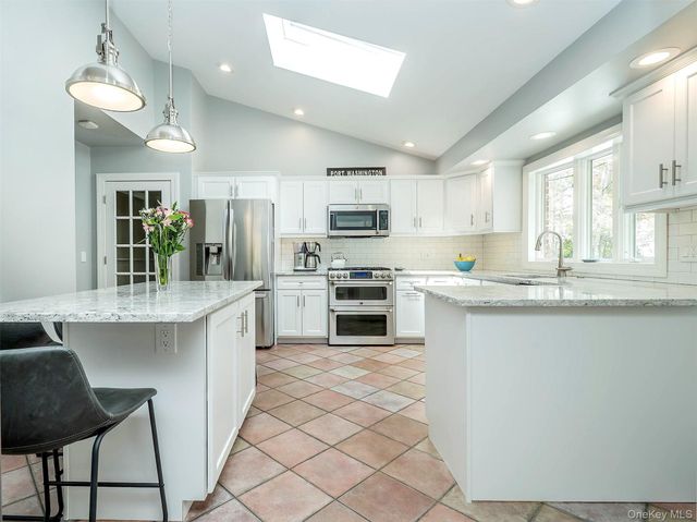 5 Fairfield Avenue, Port Washington, NY 11050