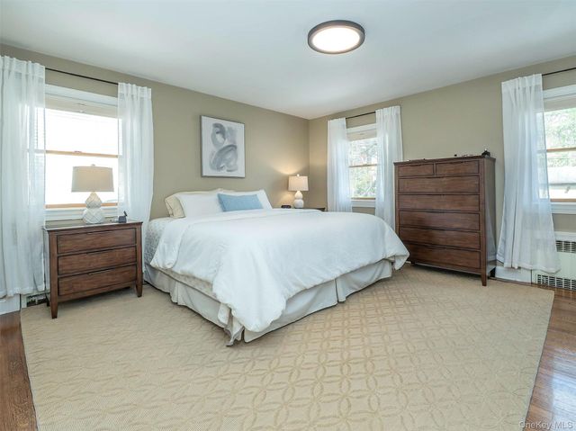 5 Fairfield Avenue, Port Washington, NY 11050