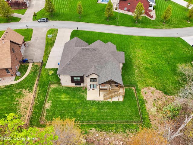 4203 Smarty Jones Dr, Louisville, KY 40214