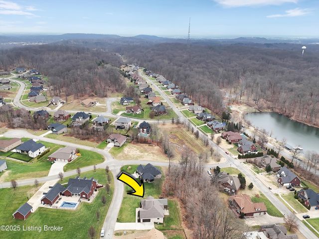 4203 Smarty Jones Dr, Louisville, KY 40214