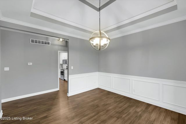 4203 Smarty Jones Dr, Louisville, KY 40214