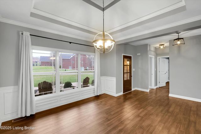 4203 Smarty Jones Dr, Louisville, KY 40214