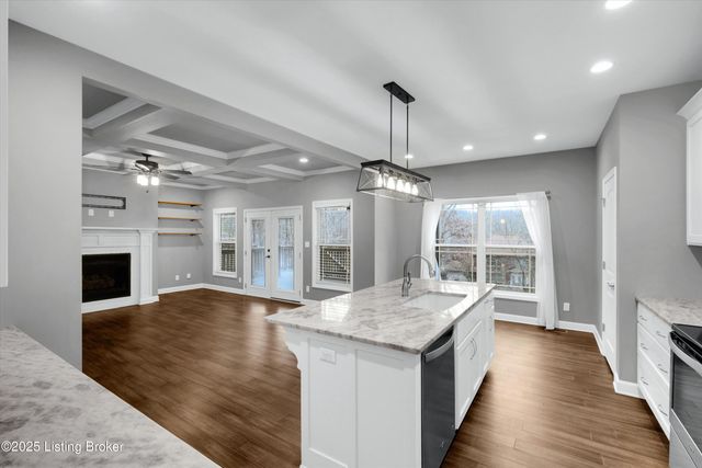 4203 Smarty Jones Dr, Louisville, KY 40214