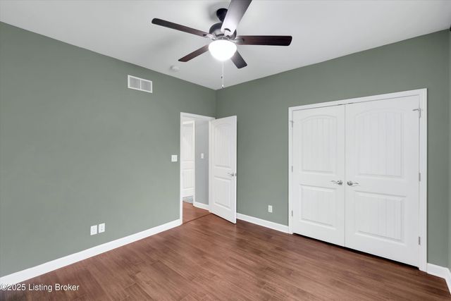 4203 Smarty Jones Dr, Louisville, KY 40214