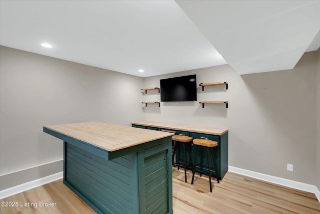 4203 Smarty Jones Dr, Louisville, KY 40214