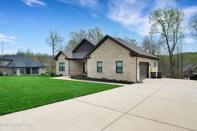 4203 Smarty Jones Dr, Louisville, KY 40214