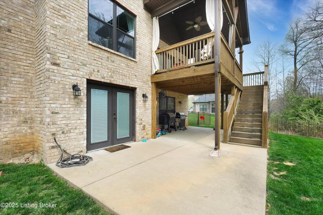 4203 Smarty Jones Dr, Louisville, KY 40214