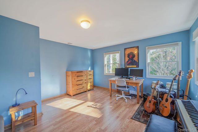 12 Harbor Beach Road, Miller Place, NY 11764