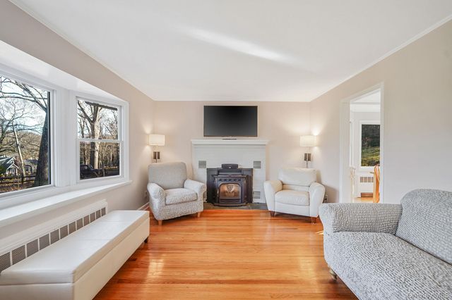 12 Harbor Beach Road, Miller Place, NY 11764