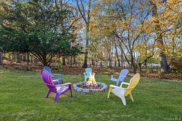 12 Harbor Beach Road, Miller Place, NY 11764