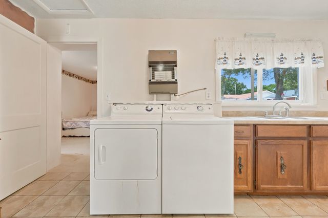 2702 Havens Dr., North Myrtle Beach, SC 29582
