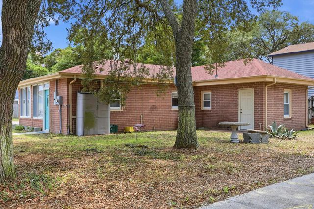 2702 Havens Dr., North Myrtle Beach, SC 29582