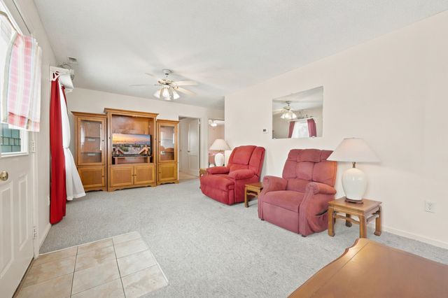2702 Havens Dr., North Myrtle Beach, SC 29582