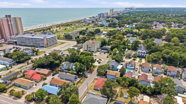 2702 Havens Dr., North Myrtle Beach, SC 29582