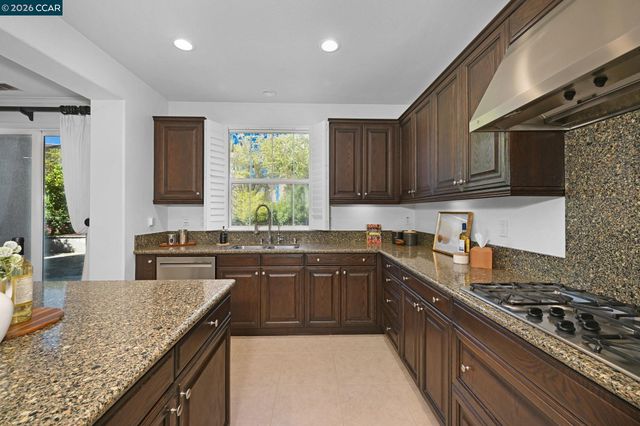 4906 Colchester Ct, Dublin, CA 94568