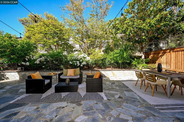 4906 Colchester Ct, Dublin, CA 94568