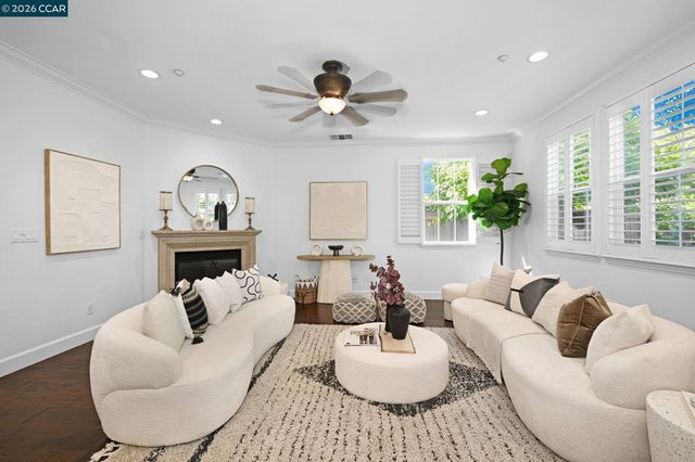 4906 Colchester Ct, Dublin, CA 94568