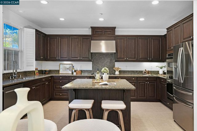 4906 Colchester Ct, Dublin, CA 94568