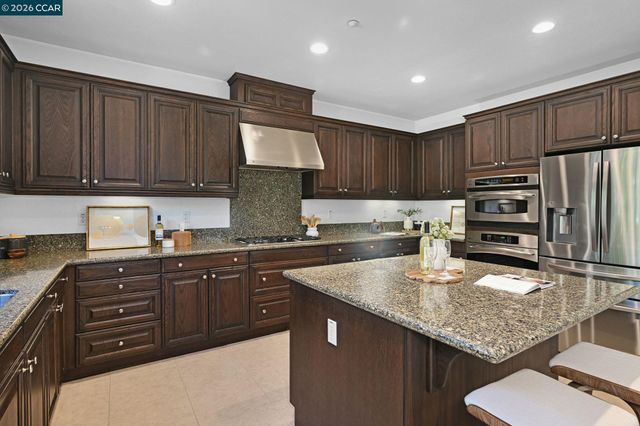 4906 Colchester Ct, Dublin, CA 94568
