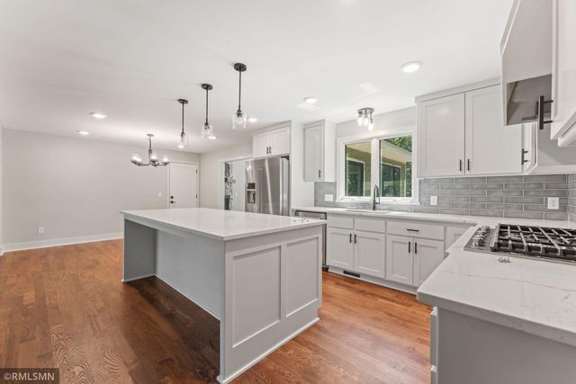 1255 78th Street, Victoria, MN 55386