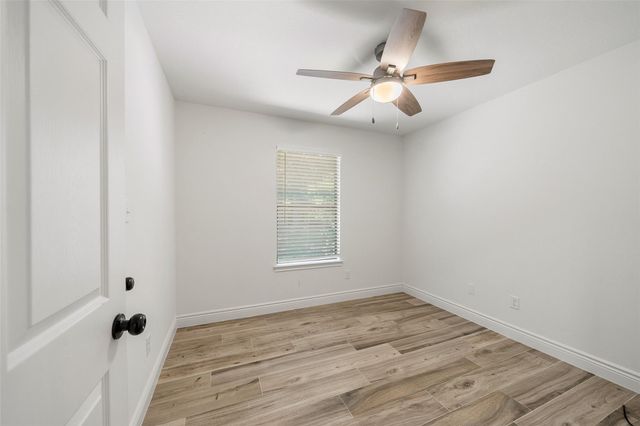 4884 Holly Lane W, Montgomery, TX 77316